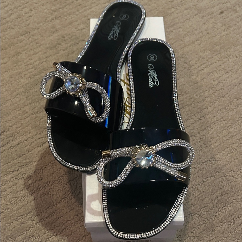 Mata Shoes Black Rhinestone Bow Sandals